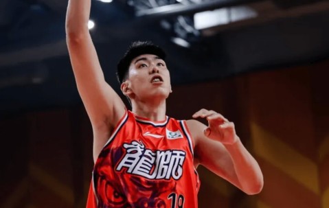 九州体育官网、九州体育娱乐官方网站-徐昕：最后不应该出现这样的低级失误，跟伦哥配合感觉不错